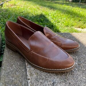 Classic Cognac like-new Loafers